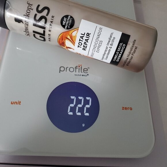 Hair Care Product Set with Red, Black, and White Packaging - Picture 9 of 14